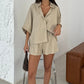 Lässiges Damen-Set aus Reverstop und Shorts mit hoher Taille
