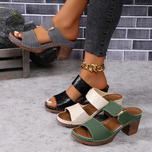 Stijlvolle dames-sandalen met open teen en dikke hak