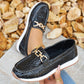 Elegante loafer voor vrouwen in universitaire kleuren met een dikke zool