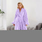 Laatste week: tijdelijk 50% korting！！！🧖♀️ Luxe Zachte Badjas – Ultra-Soft Stof, Eleganter Volant & Alledaags Comfort