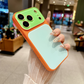 Mobilveske i akryl med livlige kontrastfarger inspirert av dopamin
